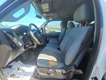 2016 Ford Super Duty F-450 Cab Chassis XL Crew Cab DRW - miniatura 7