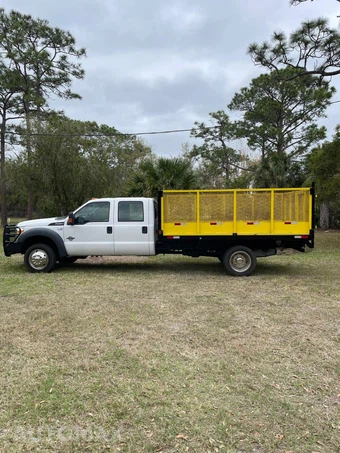 2016 Ford Super Duty F-450 Cab Chassis XL Crew Cab DRW