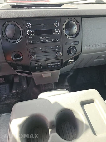 2016 Ford Super Duty F-450 Cab Chassis XL Crew Cab DRW - miniatura 11
