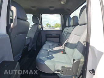 2016 Ford Super Duty F-450 Cab Chassis XL Crew Cab DRW - miniatura 13