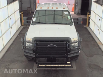 2016 Ford Super Duty F-450 Cab Chassis XL Crew Cab DRW - miniatura 5