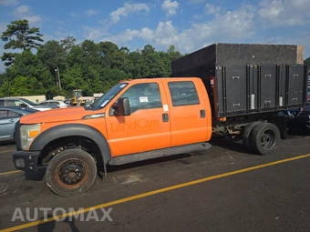 2016 Ford Super Duty F-450 Cab Chassis XL Crew Cab DRW