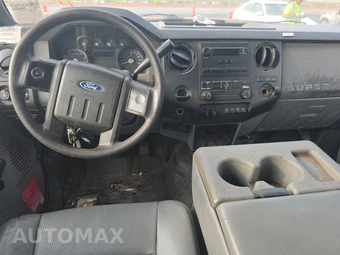 2016 Ford Super Duty F-450 Cab Chassis XL Crew Cab DRW - miniatura 11