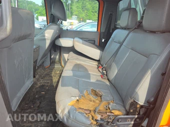 2016 Ford Super Duty F-450 Cab Chassis XL Crew Cab DRW - miniatura 13