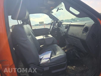 2016 Ford Super Duty F-450 Cab Chassis XL Crew Cab DRW - miniatura 8