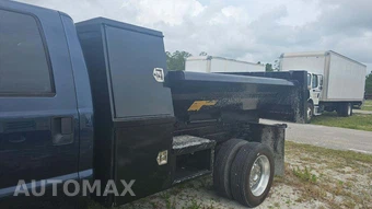 2016 Ford Super Duty F-450 Cab Chassis XL Crew Cab DRW - miniatura 25