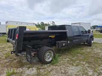 2016 Ford Super Duty F-450 Cab Chassis XL Crew Cab DRW - miniatura 4