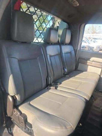 2016 Ford Super Duty F-450 Cab Chassis XL Crew Cab DRW - miniatura 14