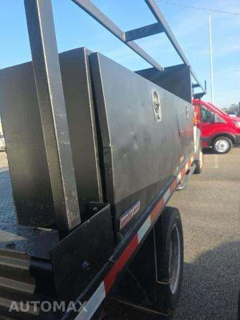 2016 Ford Super Duty F-450 Cab Chassis XL Crew Cab DRW - miniatura 3