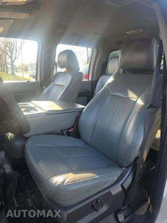 2016 Ford Super Duty F-450 Cab Chassis XL Crew Cab DRW - miniatura 6