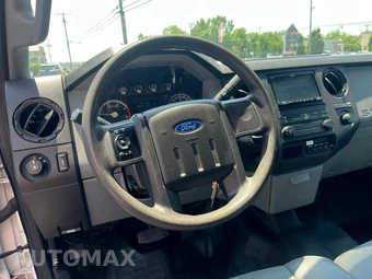 2016 Ford Super Duty F-450 Cab Chassis XL Extended Cab w/Rear Doors DRW - miniatura 19
