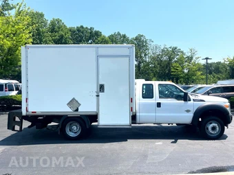2016 Ford Super Duty F-450 Cab Chassis XL Extended Cab w/Rear Doors DRW - miniatura 6