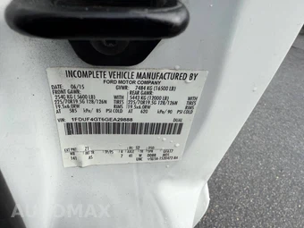 2016 Ford Super Duty F-450 Cab Chassis XL Regular Cab DRW - miniatura 32