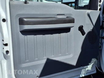 2016 Ford Super Duty F-450 Cab Chassis XL Regular Cab DRW - miniatura 13