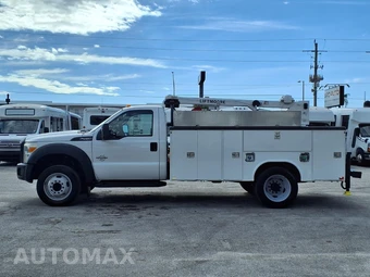 2016 Ford Super Duty F-450 Cab Chassis XL Regular Cab DRW - miniatura 6