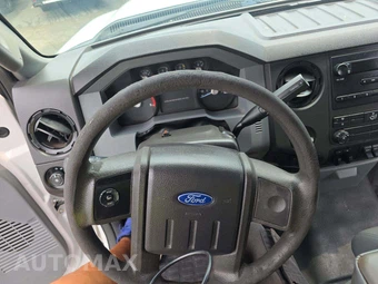 2016 Ford Super Duty F-450 Cab Chassis XL Regular Cab DRW - miniatura 23