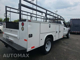 2016 Ford Super Duty F-450 Cab Chassis XL Regular Cab DRW - miniatura 3