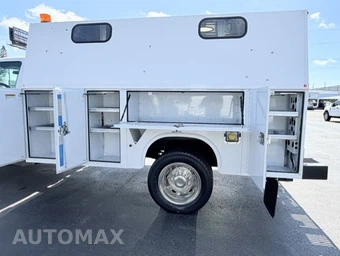 2016 Ford Super Duty F-450 Cab Chassis XL Regular Cab DRW - miniatura 10