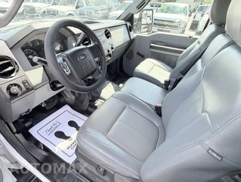 2016 Ford Super Duty F-450 Cab Chassis XL Regular Cab DRW - miniatura 14