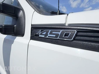 2016 Ford Super Duty F-450 Cab Chassis XL Regular Cab DRW - miniatura 19