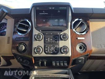 2016 Ford Super Duty F-450 Lariat Crew Cab Long Bed DRW - miniatura 11