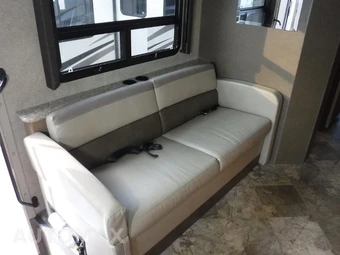 2016 Ford Super Duty F-53 Class A Motorhome Chassis DRW - miniatura 12