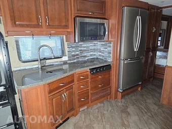 2016 Ford Super Duty F-53 Class A Motorhome Chassis DRW - miniatura 13