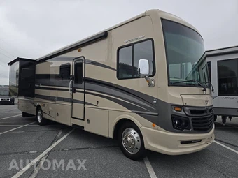 2016 Ford Super Duty F-53 Class A Motorhome Chassis DRW - miniatura 3