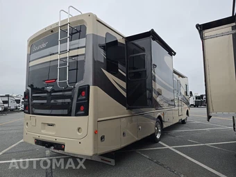 2016 Ford Super Duty F-53 Class A Motorhome Chassis DRW - miniatura 4