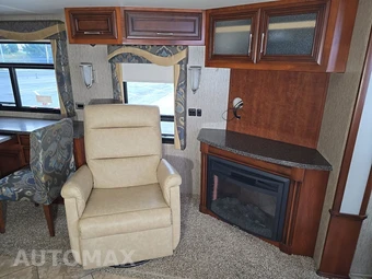 2016 Ford Super Duty F-53 Class A Motorhome Chassis DRW - miniatura 10
