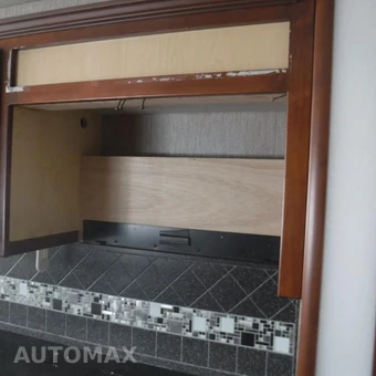 2016 Ford Super Duty F-53 Class A Motorhome Chassis DRW - miniatura 27