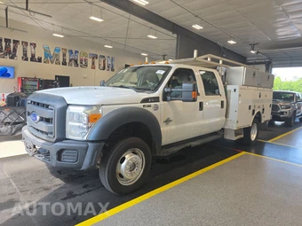 2016 Ford Super Duty F-550 Cab Chassis XL Crew Cab DRW
