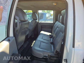 2016 Ford Super Duty F-550 Cab Chassis XL Crew Cab DRW - miniatura 13