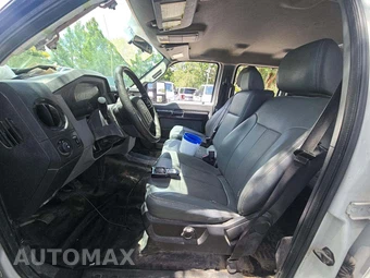2016 Ford Super Duty F-550 Cab Chassis XL Crew Cab DRW - miniatura 6