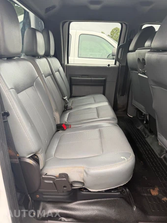 2016 Ford Super Duty F-550 Cab Chassis XL Crew Cab DRW - miniatura 14