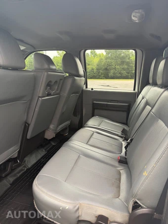 2016 Ford Super Duty F-550 Cab Chassis XL Crew Cab DRW - miniatura 6