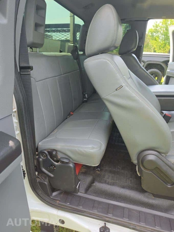 2016 Ford Super Duty F-550 Cab Chassis XL Extended Cab w/Rear Doors DRW - miniatura 13