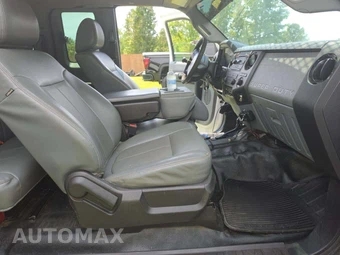 2016 Ford Super Duty F-550 Cab Chassis XL Extended Cab w/Rear Doors DRW - miniatura 15