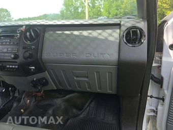 2016 Ford Super Duty F-550 Cab Chassis XL Extended Cab w/Rear Doors DRW - miniatura 16