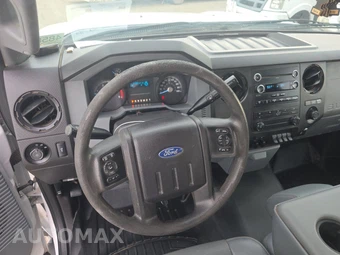 2016 Ford Super Duty F-550 Cab Chassis XL Regular Cab DRW - miniatura 10