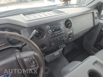 2016 Ford Super Duty F-550 Cab Chassis XL Regular Cab DRW - miniatura 11