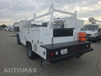 2016 Ford Super Duty F-550 Cab Chassis XL Regular Cab DRW - miniatura 6
