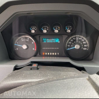 2016 Ford Super Duty F-550 Cab Chassis XL Regular Cab DRW - miniatura 12