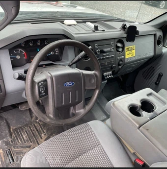 2016 Ford Super Duty F-550 Cab Chassis XL Regular Cab DRW - miniatura 13