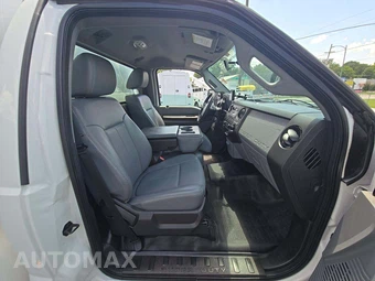 2016 Ford Super Duty F-550 Cab Chassis XL Regular Cab DRW - miniatura 12