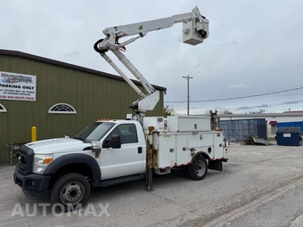 2016 Ford Super Duty F-550 Cab Chassis XL Regular Cab DRW - miniatura 2