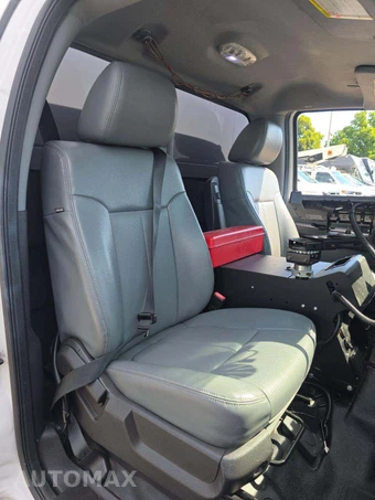 2016 Ford Super Duty F-550 Cab Chassis XL Regular Cab DRW - miniatura 15