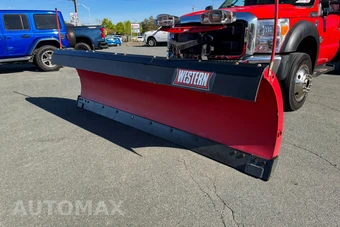 2016 Ford Super Duty F-550 Cab Chassis XL Regular Cab DRW - miniatura 10