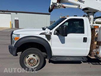 2016 Ford Super Duty F-550 Cab Chassis XL Regular Cab DRW - miniatura 15