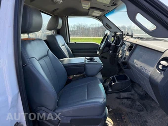 2016 Ford Super Duty F-550 Cab Chassis XL Regular Cab DRW - miniatura 23